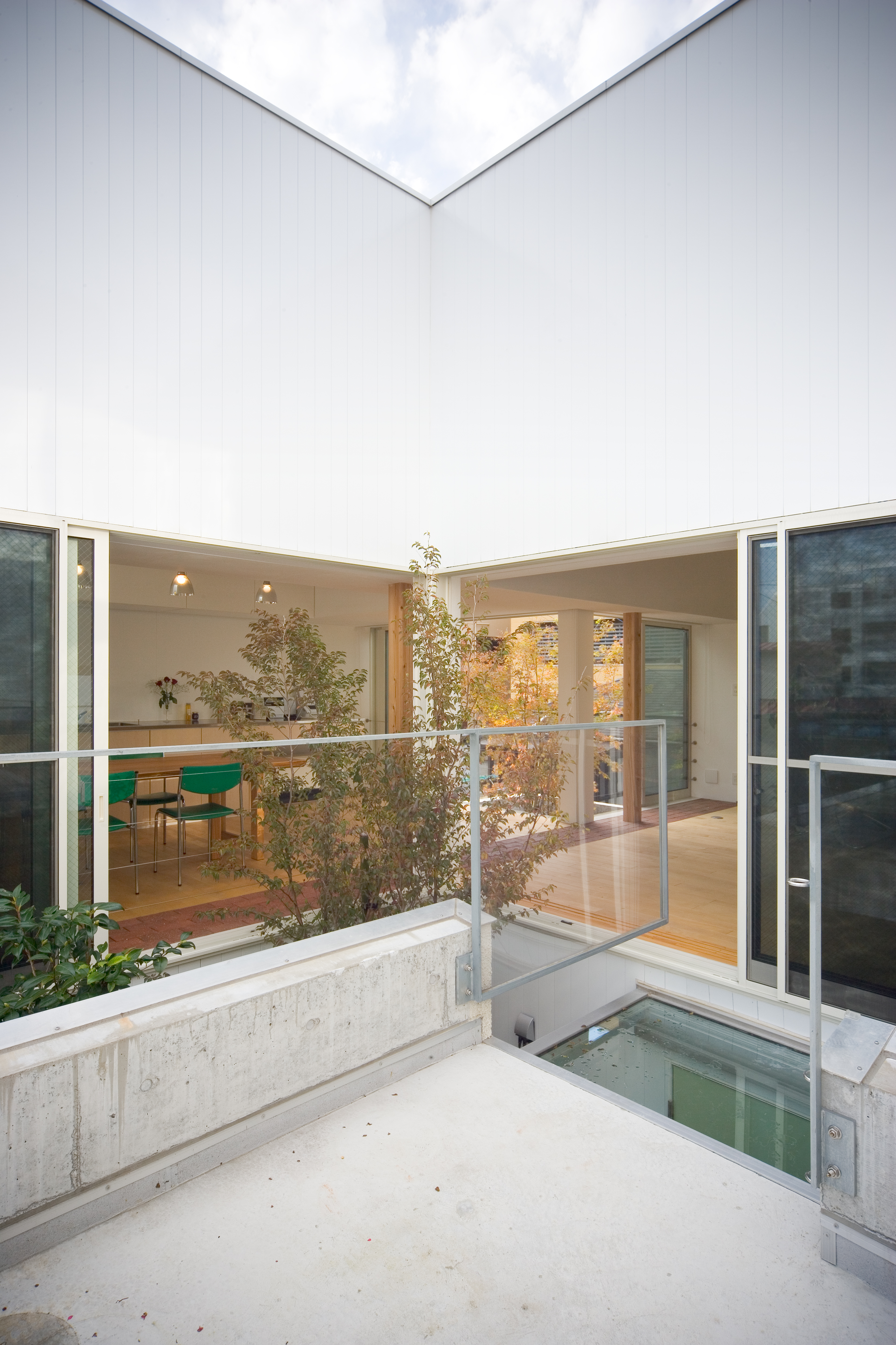 富沢西EBデンタルクリニック　歯科医院